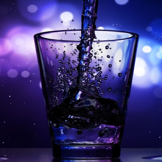 glass water bar drink