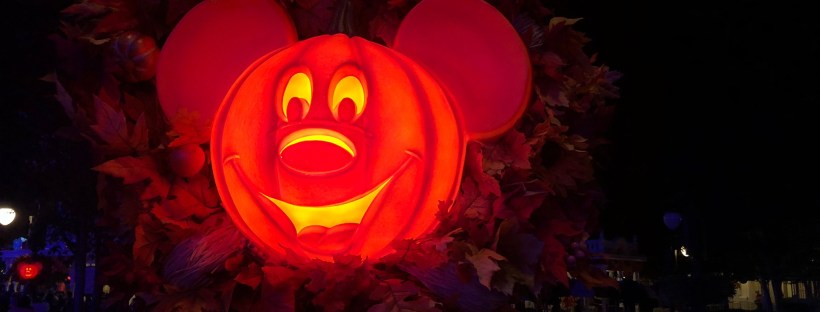 Mickey's Not So Scray Halloween Party Mickey Pumpkin Jack o Lantern